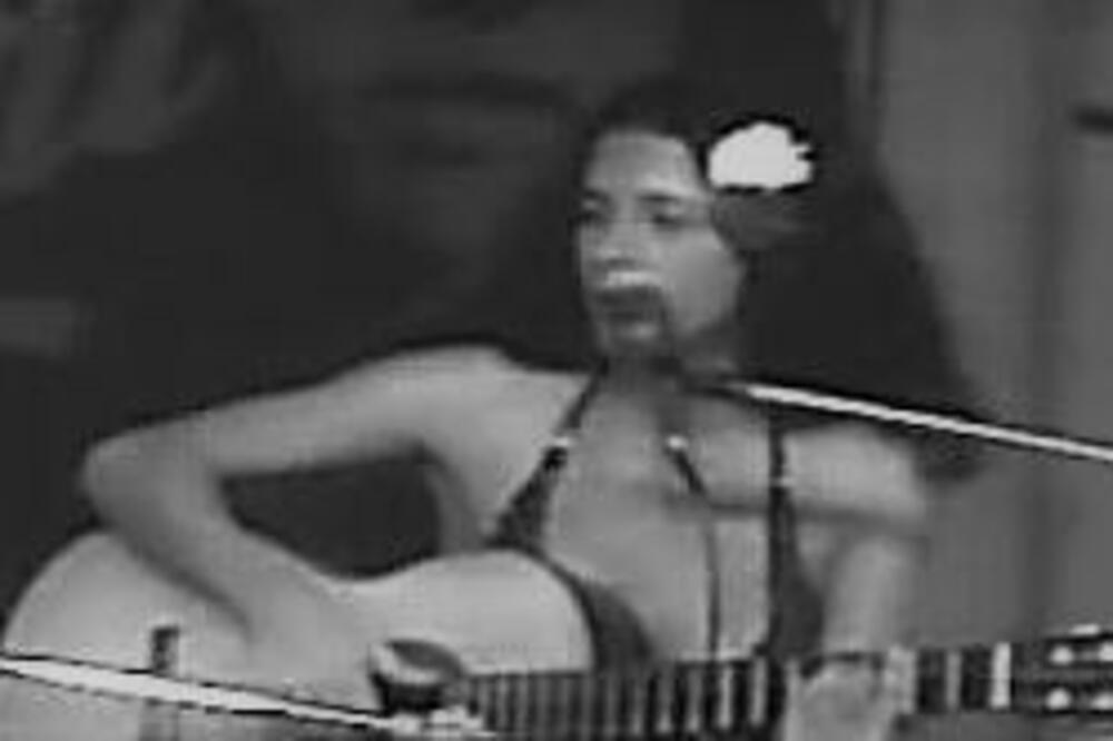 PREMINULA JEDNA OD NAJPOZNATIJIH PEVAČICA, TRAGEDIJA: Smrt potvrdio njen PR TIM