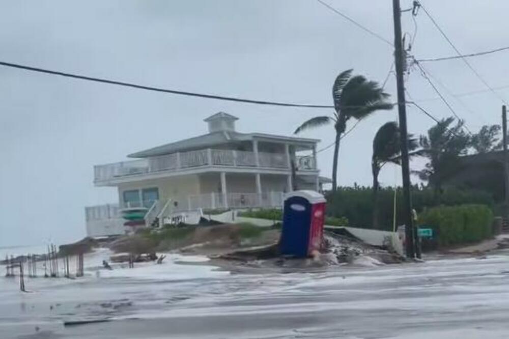 RAZARAJUĆI URAGAN OPET PRETI FLORIDI: U nekoliko okruga naređena EVAKUACIJA, nije naivno! (VIDEO)