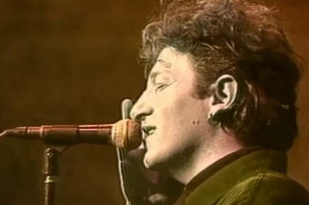 NAJTUŽNIJA LJUBAVNA PRIČA KRIJE SE IZA STIHOVA OVE PESME: Malo ko zna da je nastala po ISTINITOM DOGAĐAJU