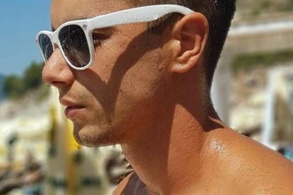 NEPREPOZNATLJIV! Sada radi za Željka Mitrovića i svi ga znate, a OVAKO je pre izgledao!