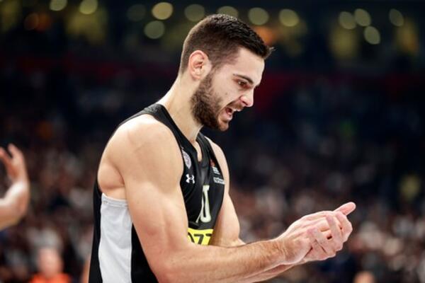 Janis Papapetru posle iznenadne penzije na novom zadatku (Video)