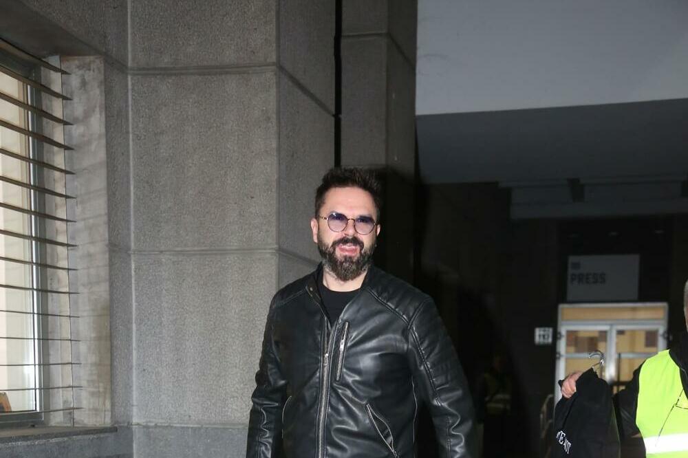 PETAR GRAŠO VEČERAS NASTUPA U BEOGRADU, A SVI SRBI BRUJE O NJEGOVOJ ŽENI: Morate je videti, AU (FOTO)