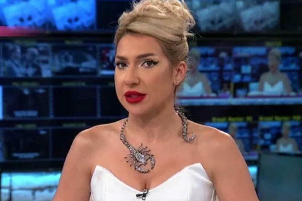 Kakva je ona čigra: Snimak Jeremićeve dok se uvija i pokazuje umeće, narod ponovo u transu zbog vrelih kadrova