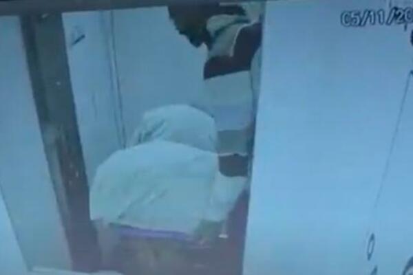 KAMERE SNIMILE MMA BORCA KAKO SE REŠAVA BEŽIVOTNOG TELA ŽENE: Usmrtio je pred detetom! (UZNEMIRUJUĆI VIDEO)