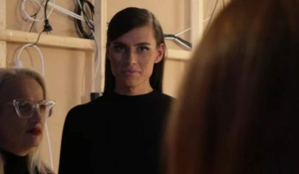 Alina Juhart, Alino Juhart