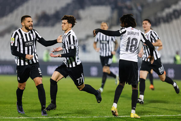 NAVIJAČI IZABRALI JOVIĆA ZA NAJBOLJEG IGRAČA: Fudbaler Partizana je imao jasnu poruku za sve navijače!