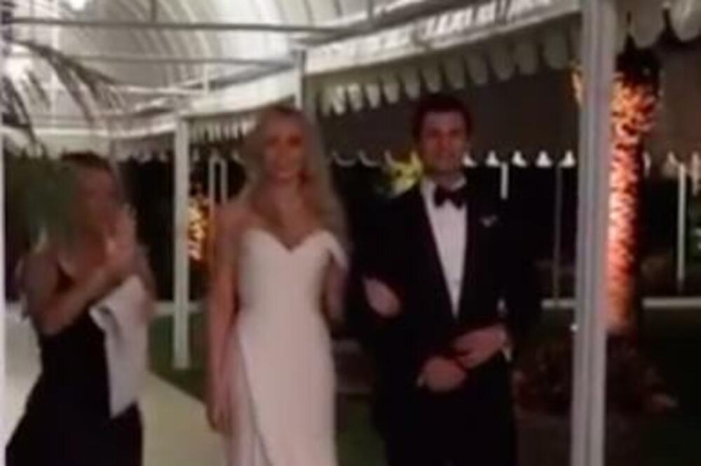 HIT SNIMAK SA SVADBE TRAMPOVE ĆERKE ZAPALIO INSTAGRAM: Evo o čemu se radi! (VIDEO)