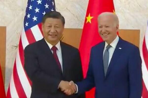 POČEO SASTANAK BAJDENA I SIJA UZ PRIJATELJSKO RUKOVANJE I ŠIROKE OSMEHE: Slušajte koje su REČI RAZMENILI! (VIDEO)