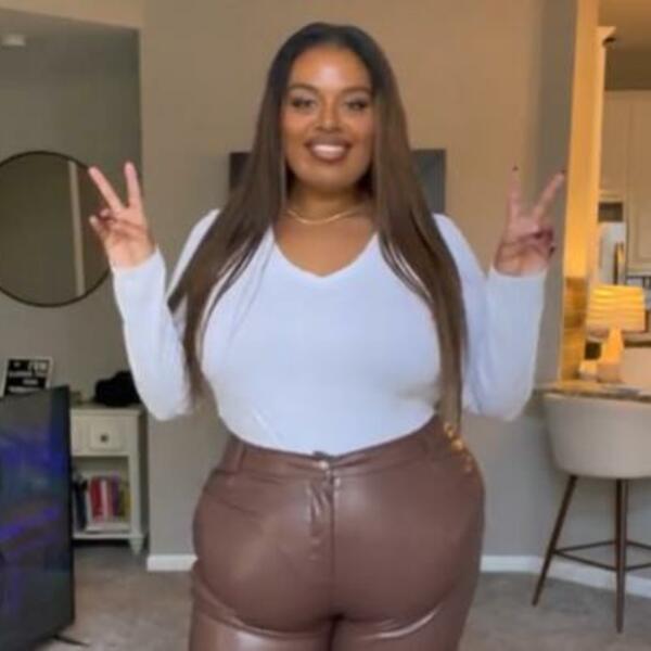 POSTALA JE PRAVA ZVEZDA INTERNETA: Svi komentarišu kako ima OVO NA NJOJ, bavi se i MODELINGOM