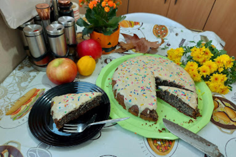 BAKA JE NAŠLA SAVRŠENI RECEPT ZA NAJSLAĐI KOLAČ KOJI ĆETE JESTI: Pravila ga je na razne načine, ali ovo je NAJBOLJI