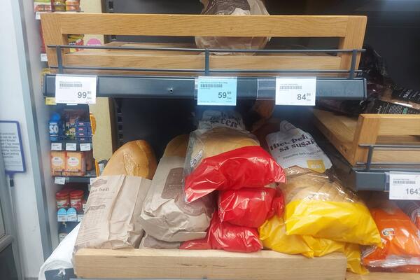 POSKUPLJUJE HLEB "SAVA": Vlada donela odluku, ovo je nova MAKSIMALNA CENA!
