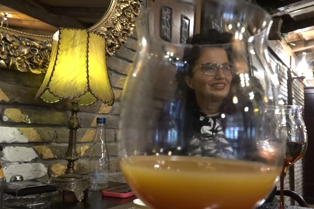 MUŠKARCI OVDE NE SMEJU NI DA KROČE! U ovom srpskom gradu otvoren prvi restoran SAMO ZA ŽENE! (FOTO)