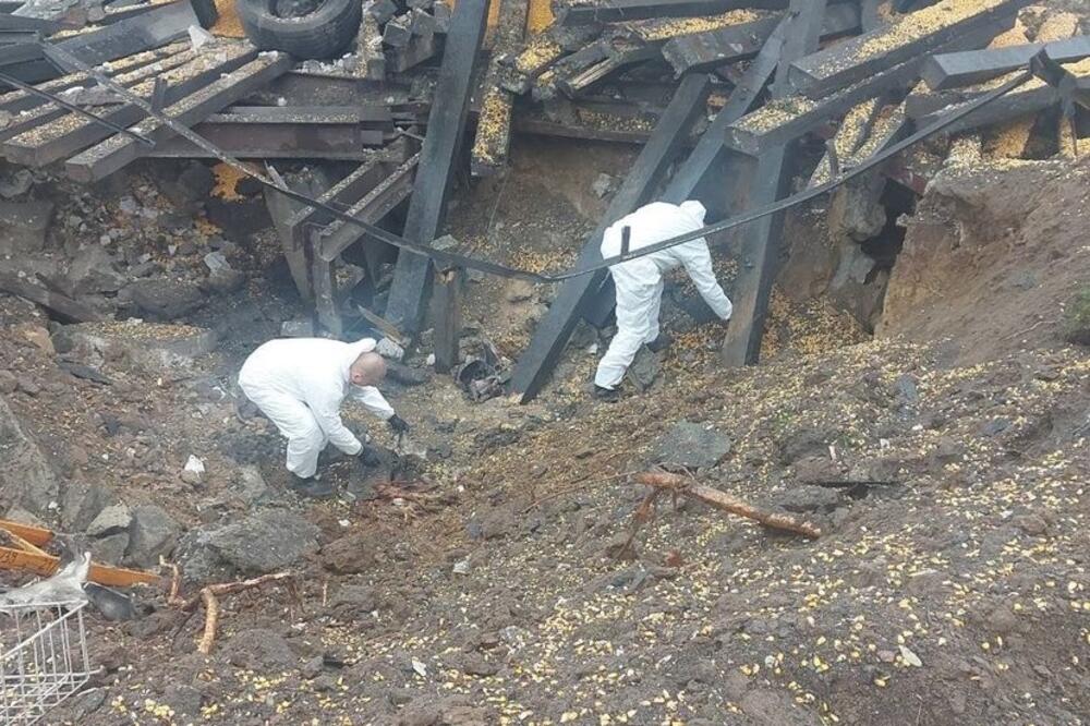 POLJSKA POLICIJA OBJAVILA STRAŠNU SLIKU: Ovakav krater je nastao nakon pada projektila