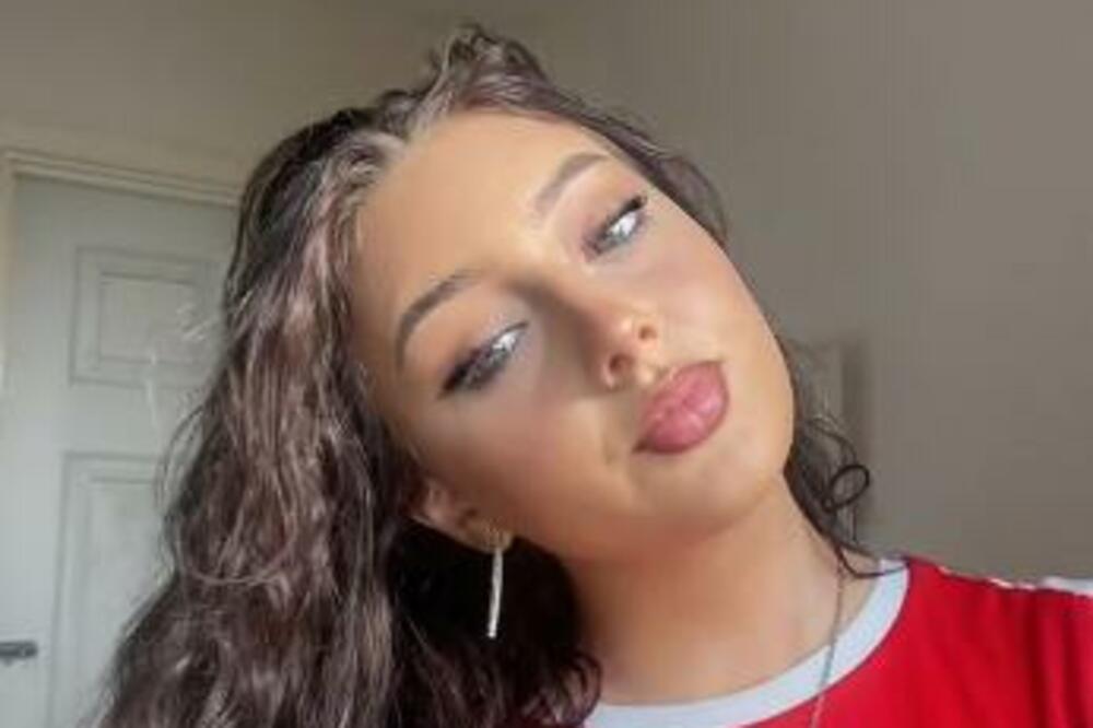 ALBANKA OBJAVILA VIDEO U DRESU SRBIJE! Kristinu URNIŠU na društvenim mrežama, a ona ima JAK RAZLOG za ovaj "ispad"