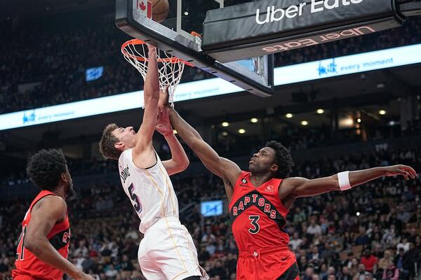 MA KAKVA RAZVOJNA LIGA, JOVIĆ JE ZA STARTERA! Nikola ušao u istoriju franšize, Poku slavio sa zvukom sirene (VIDEO)