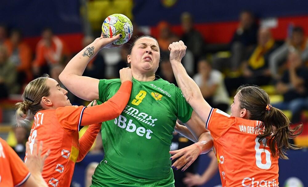 Đurđina Jauković, Ženska rukometna reprezentacija Crne Gore, Ženska rukometna reprezentacija Holandije