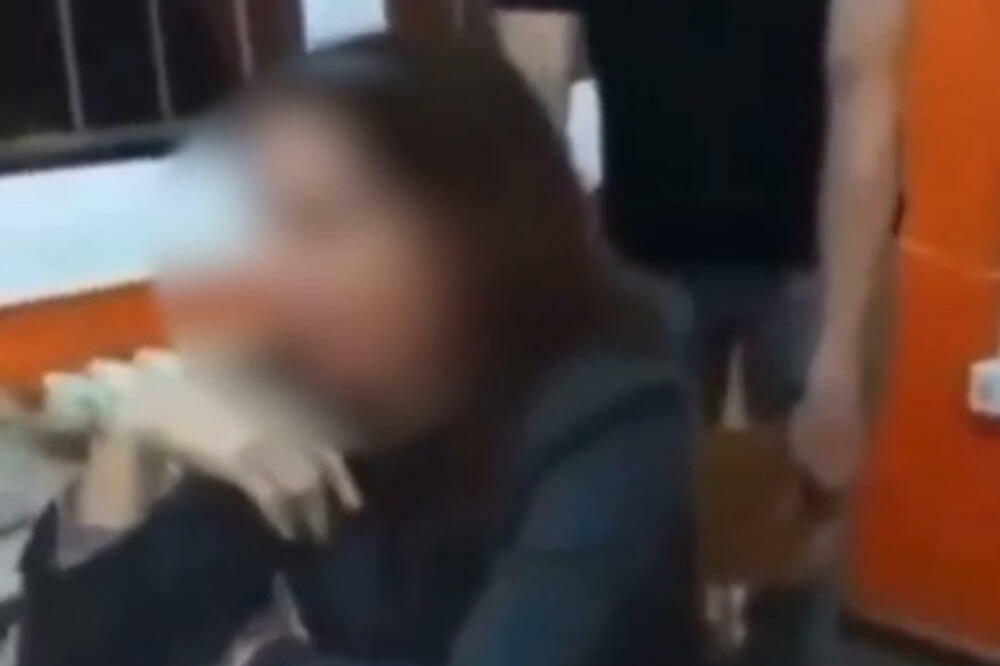 "U ŠKOLU NE MOGU DA IDEM"! Prve reči nastavnice koju su đaci snimali i maltretirali u Trsteniku, POTRESNO