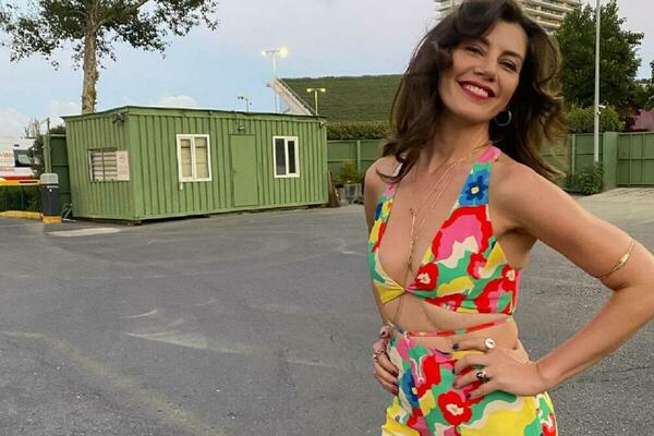 ZBOG NJE SRBI UZDIŠU, A POJMA NISTE IMALI DA JE MUŽA VARALA SA NJEGOVIM OCEM: Skandal sa SVEKROM je obeležio ZAUVEK