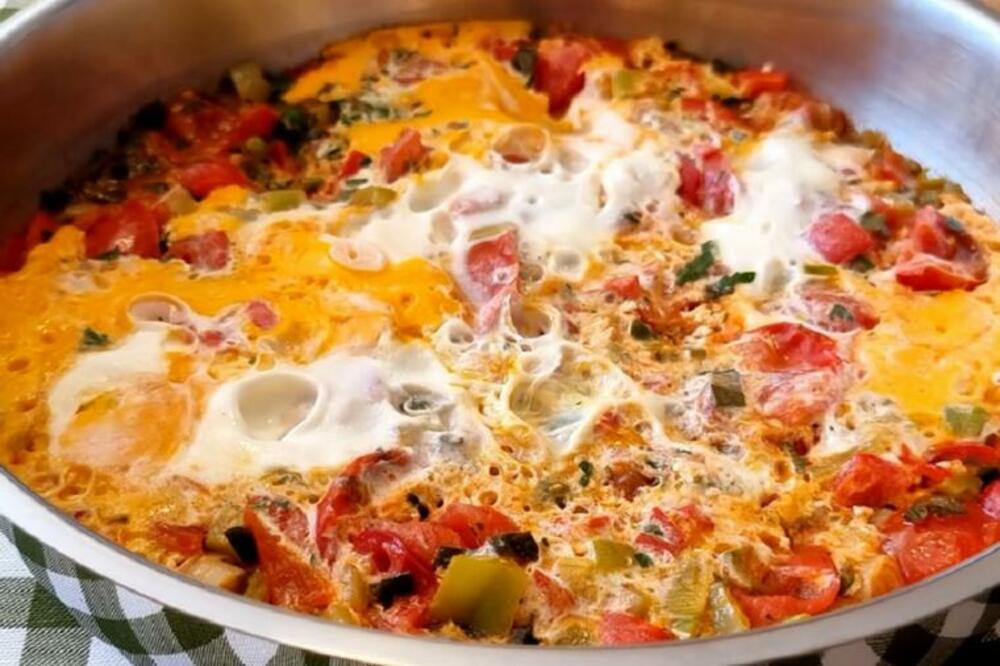 TURSKI MENEMEN KOJI JE OSVOJIO SRBE, A POSEBNO NAŠE ŽENE: Jede se direktno iz TIGANJA, ZNALI SU ŠTA JE DOBRO