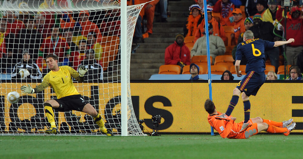 Trenutak kada je Andres Inijesta golom doneo trofej Španiji protiv Holandije