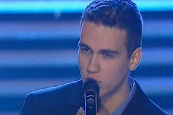 PORODIČNA TRAGEDIJA ZAVILA GA JE PEVAČA ZAUVEK U CRNO: "Ubio se, ništa nije ukazivalo na to"