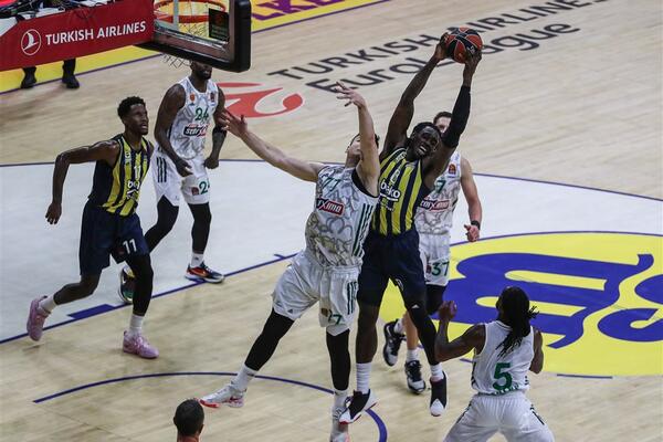 FENERBAHČE NASTAVIO TEROR! Nova žrtva bio je Radonjićev Panatinaikos!