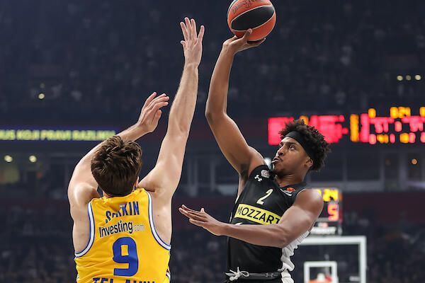 ARENA PROGUTALA MAKABI! Partizan zategao odbranu u poslednjem delu za sjajnu i veliku pobedu! (VIDEO/FOTO)