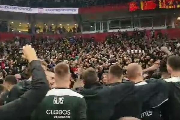 TOTALNA LUDNICA! Pogledajte slavlje košarkaša Partizana sa navijačima! (VIDEO)