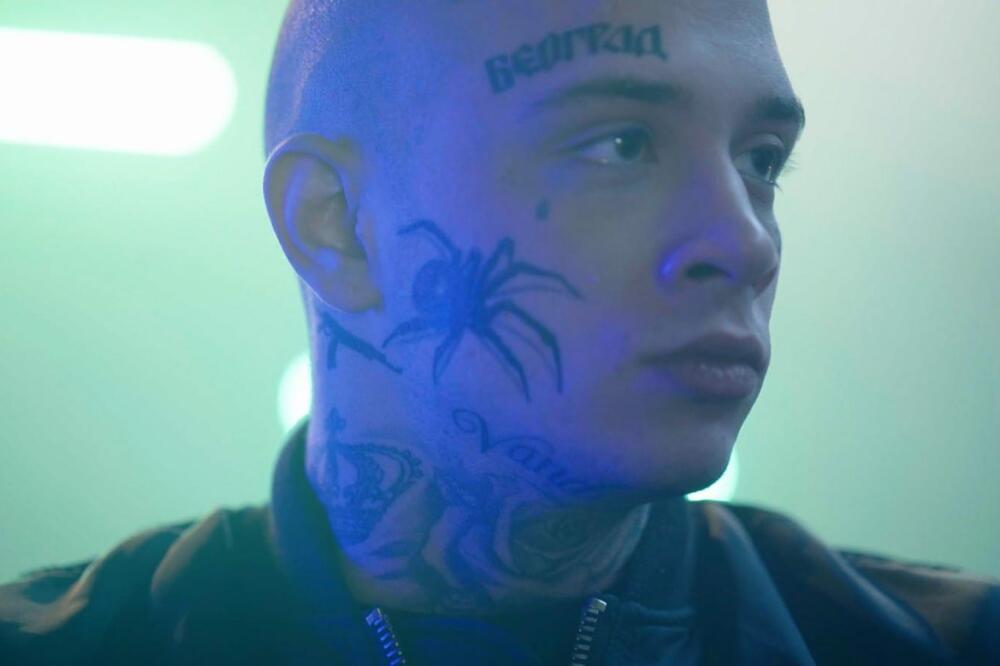 ZA NJEGA PRIČAJU DA JE SEKTAŠ: Otkrivamo ko je Džidžin istetovirani BRAT PECA (FOTO)