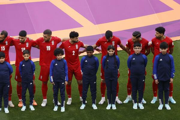 BEZ PEVANJA HIMNE! IRANCI UZ NAROD protiv aktuelnog režima (VIDEO)