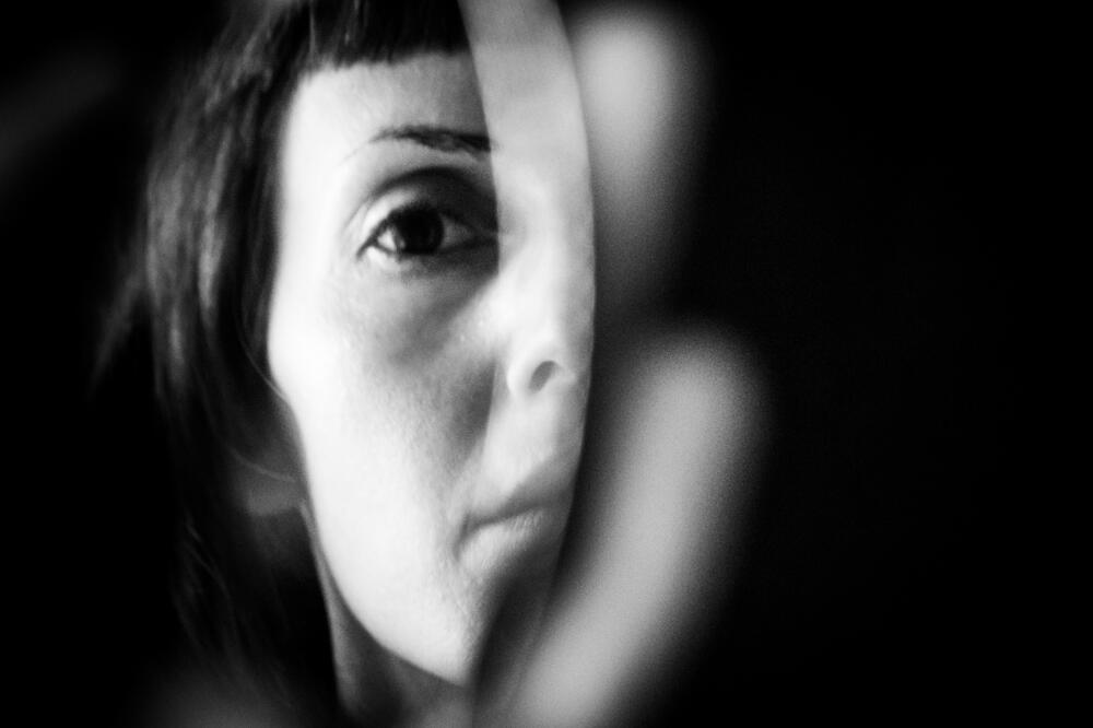 UHAPŠEN MUŠKARAC (49) NA NOVOM BEOGRADU: Sumnja se da je zlostavljao SUPRUGU i pretio joj UBISTVOM