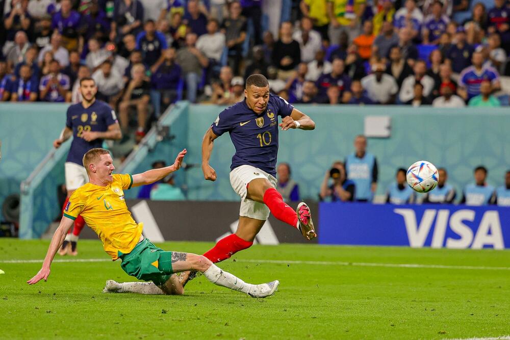 Fudbalska reprezentacija Francuske, Fudbalska reprezentacija Australije