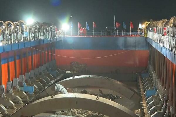 Najveći drveni brod u istoriji podvodne arheologije izvučen iz vode nakon 150 godina! VIDEO