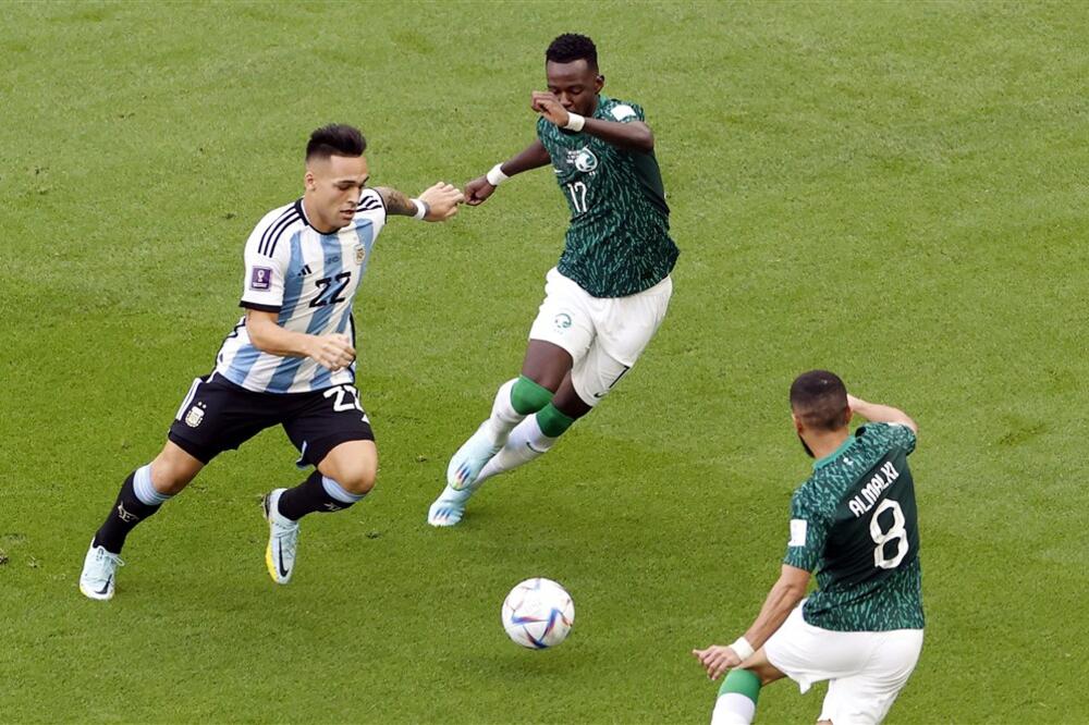 VAR JE POGREŠIO?! Ako gledamo ove slike, Argentina je trebalo da vodi 2:0! (FOTO)