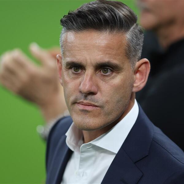 SKANDALOZNA NASLOVNA STRANA HRVATA: Selektor potpuno go - jezik imaš, a imaš li MU*A? (FOTO)