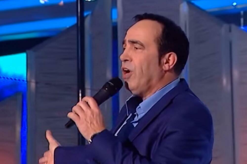 BOSANSKI PEVAČ JEDVA IZVUKAO ŽIVU GLAVU: Pao u POSTELJU i izgubio 23 KG, evo šta su mu DIJAGNOSTIFIKOVALI