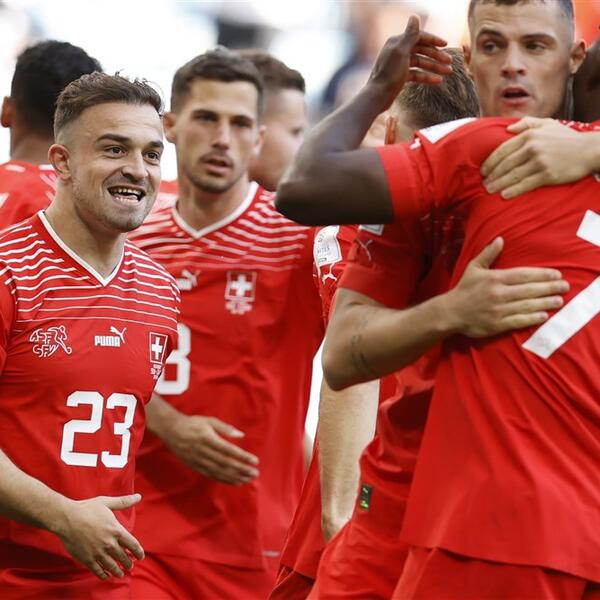 ŠVAJCARCI ZAPOSELI ČELO NAŠE GRUPE: Kamerun krenuo dobro pa izbledeo, gol Embola rešio meč! (VIDEO)