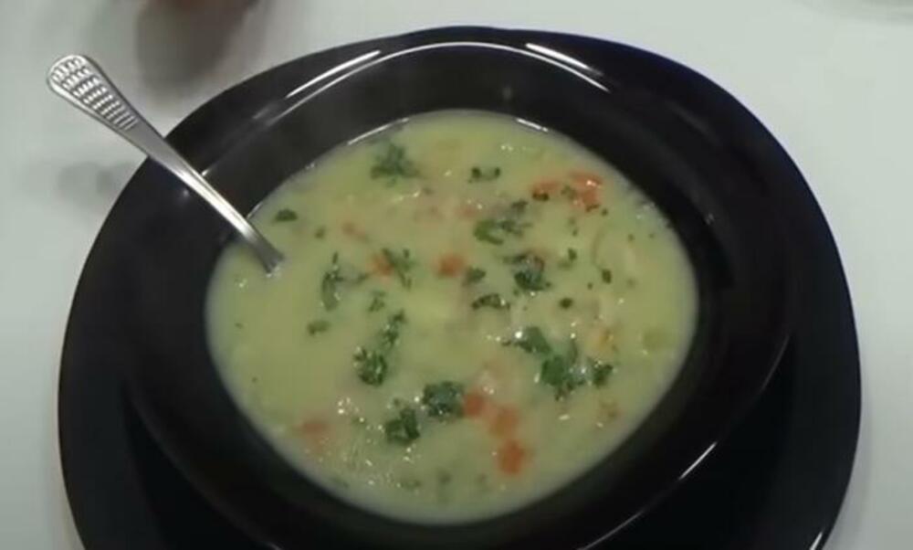 Kafanska pileća čorba