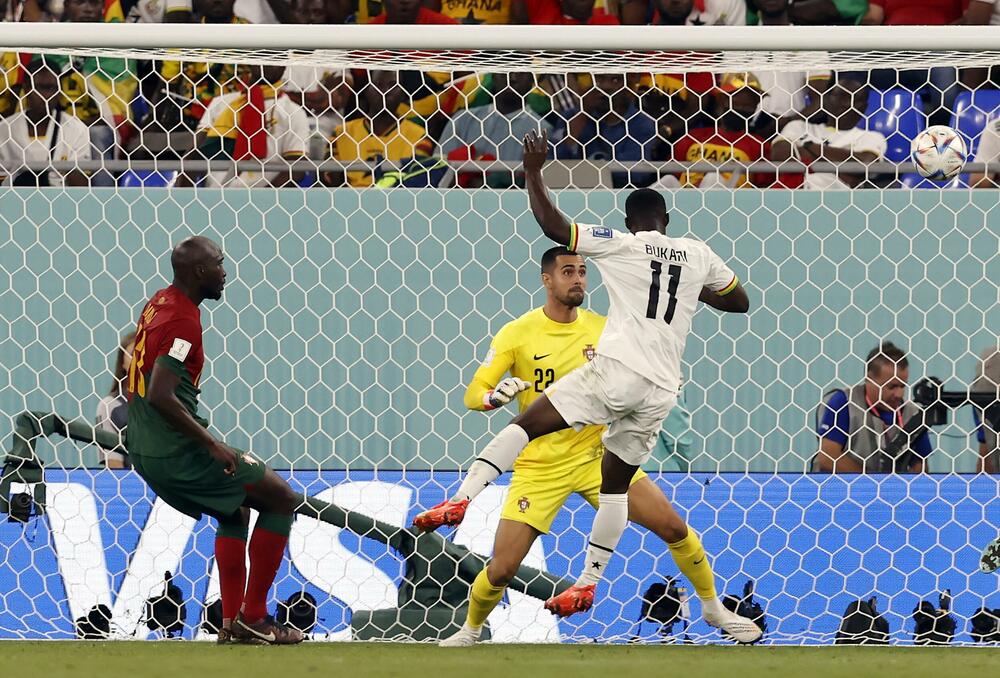 Osman Bukari, Fudbalska reprezentacija Gane, Fudbalska reprezentacija Portugala