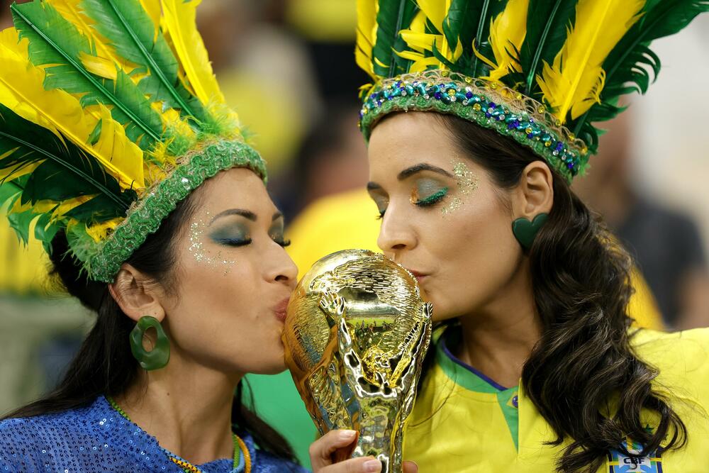 Navijačice Brazila ljube 'Zlatnu boginju'