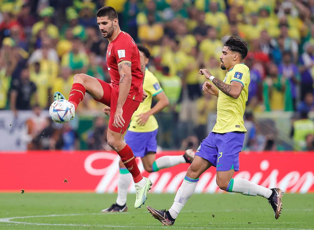 Aleksandar Mitrović i Lukas Paketa