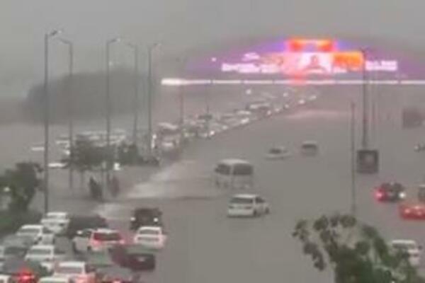 POTOP U DŽEDI: Na ulicama nastao OPŠTI HAOS, ima i MRTVIH! (VIDEO)