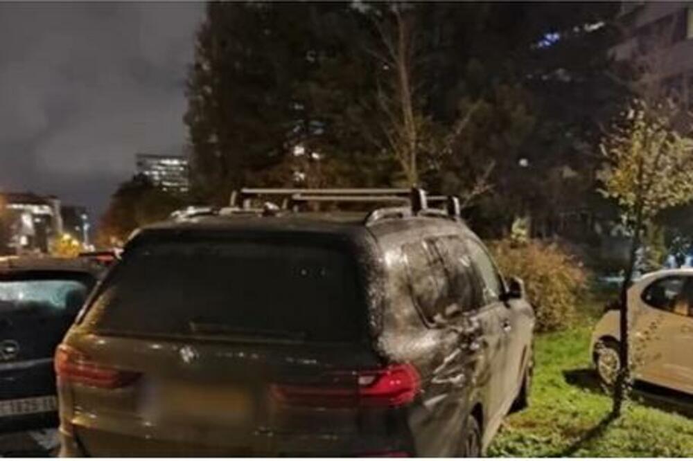 KRALJ BAHATOG PARKIRANJA! Njegovo veličanstvo bembara može kako hoće, Beograđani ZAPENILI OD BESA! (FOTO)