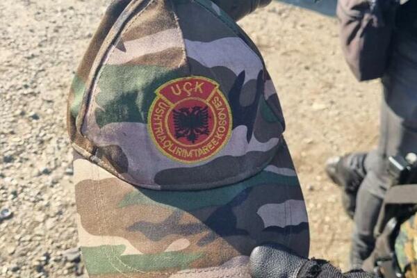 KOD MIGRANATA U HORGOŠU PRONAĐENA KAPA SA SIMBOLOM OVK! Oglasio se i MINISTAR GAŠIĆ!