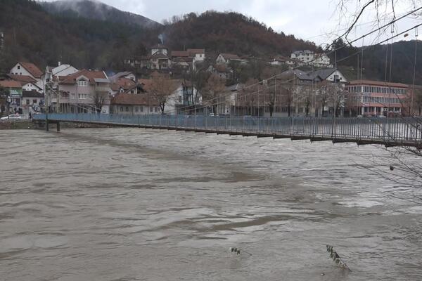 U PRIJEPOLJU JOŠ UVEK VANREDNO: Iako se Lim povukao, meštani još uvek STRAHUJU i to zbog ovoga! (FOTO)