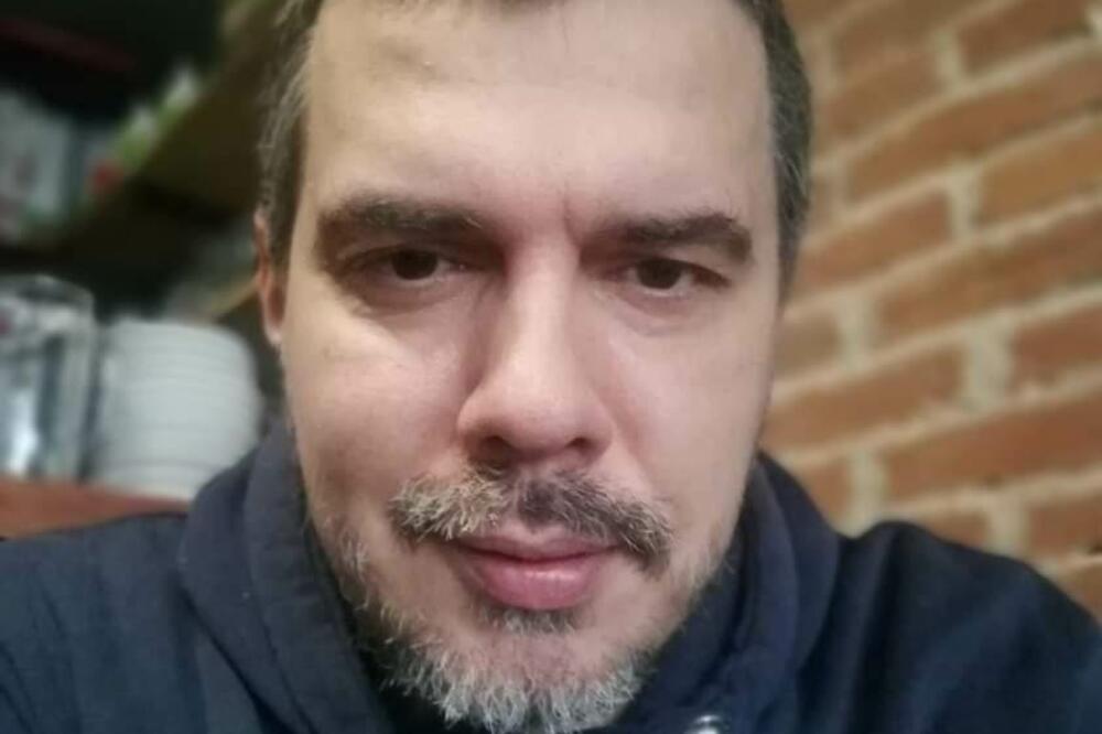 "U strašnim sam bolovima, kolena i noge su mi...": Bojan Tomović se predao? Loše vesti iz bolnice