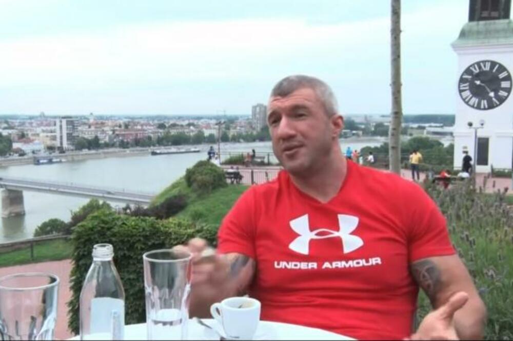 NOVOSAĐANIN JEDE 150 JAJA NEDELJNO I KILO MESA SVAKI DAN: Kada mu vidite REZULTATE, pašćete u nesvest