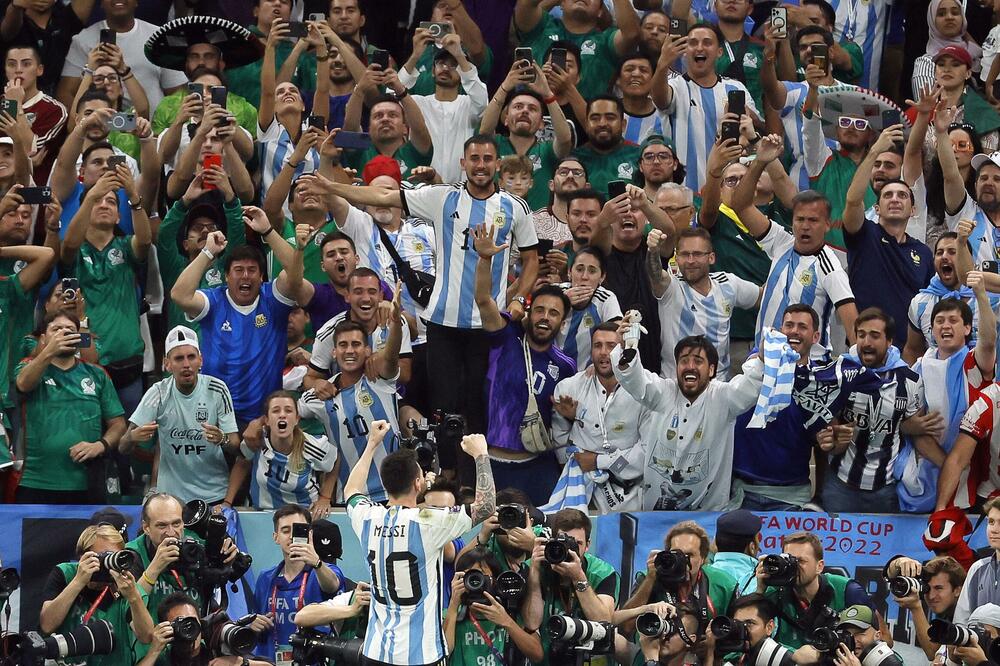 SRBI I BRAZILCI PALI SA TRONA! Latinoamerički derbi oborio REKOD po broju navijača na tribinama (VIDEO/FOTO)