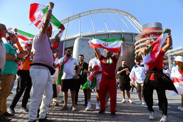 AMERIKANCI OBJAVILI ZASTAVU IRANA BEZ GRBA! Razlog će vas ODUŠEVITI (FOTO)