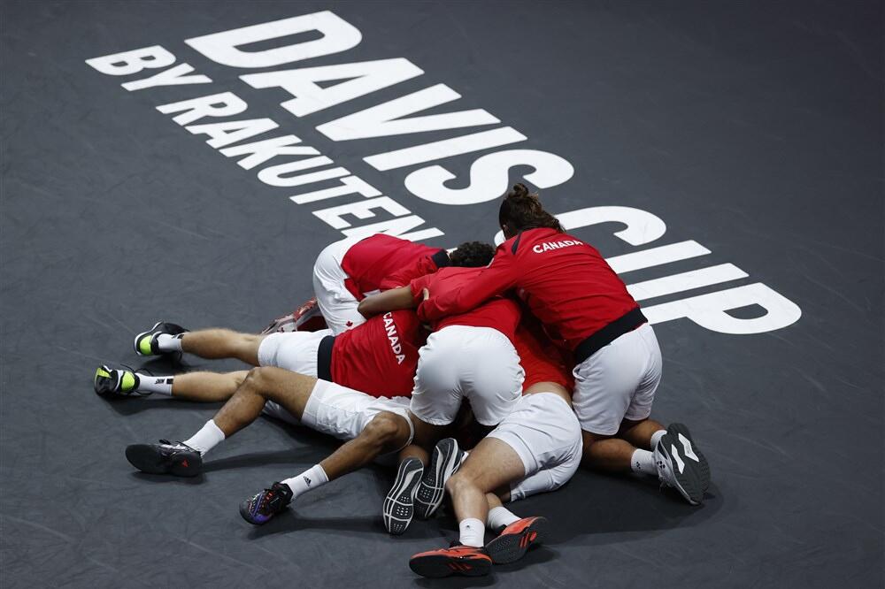 KANADA ISPISALA ISTORIJU U MALAGI! Šapovalov i Ože-Alijasim uništili Australiju! (FOTO)